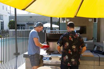 Gas bbqs with community tables and cafe seating